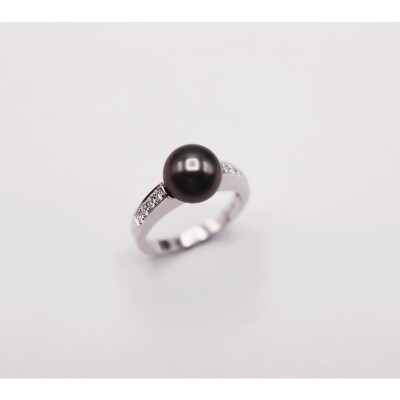 Bague or blanc, diamants et perle de Tahiti