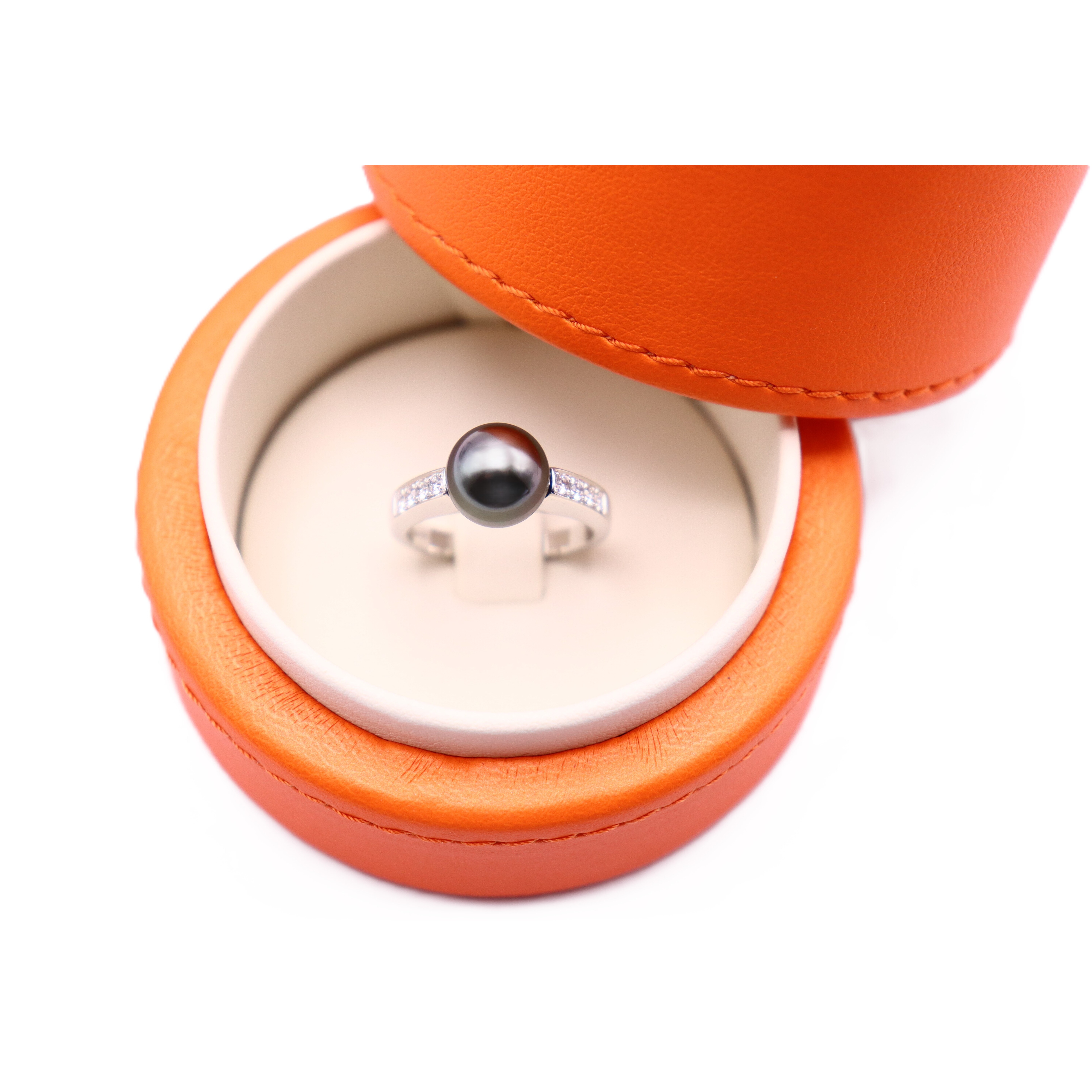 Bague or blanc, diamants et perle de Tahiti vue 3