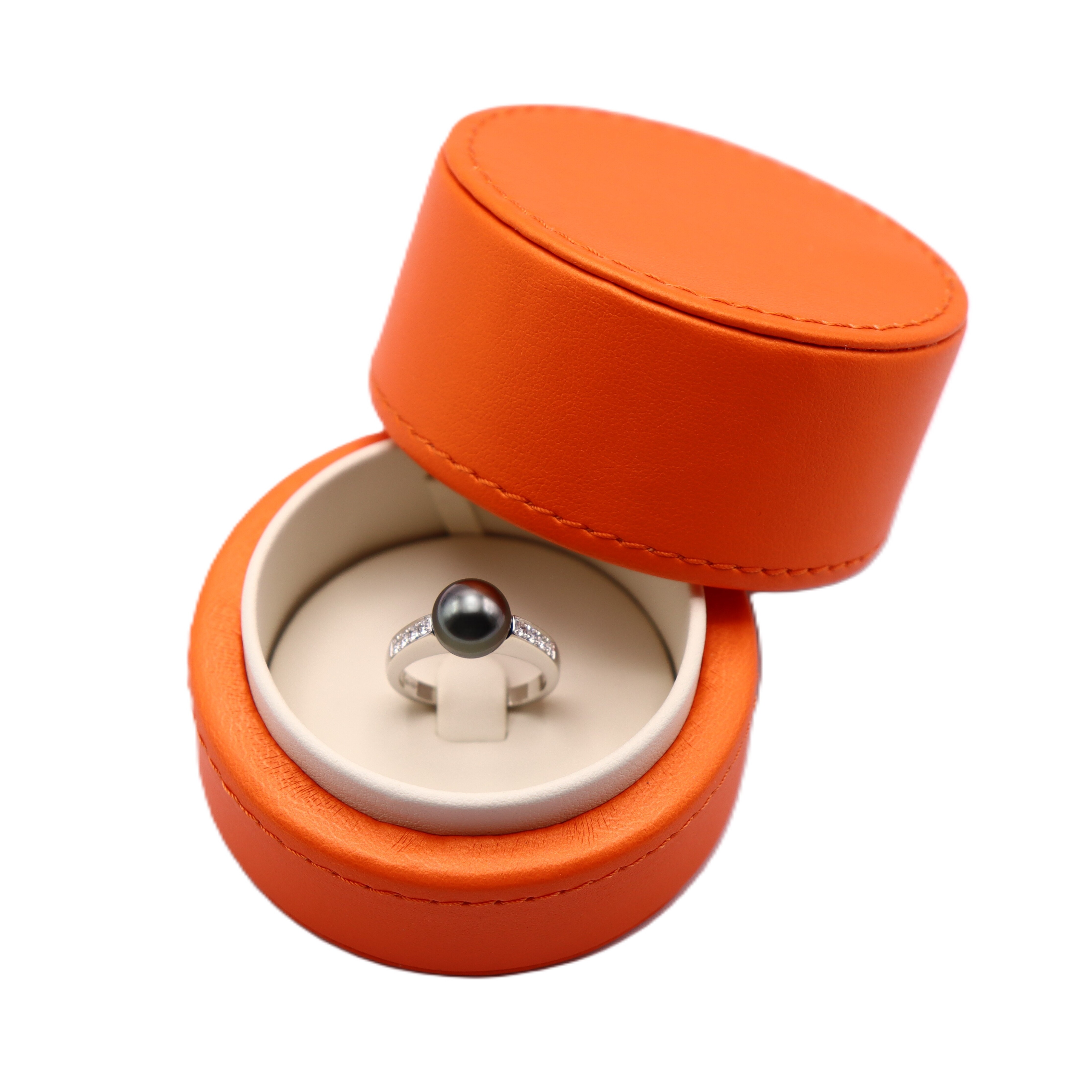 Bague or blanc, diamants et perle de Tahiti vue 4