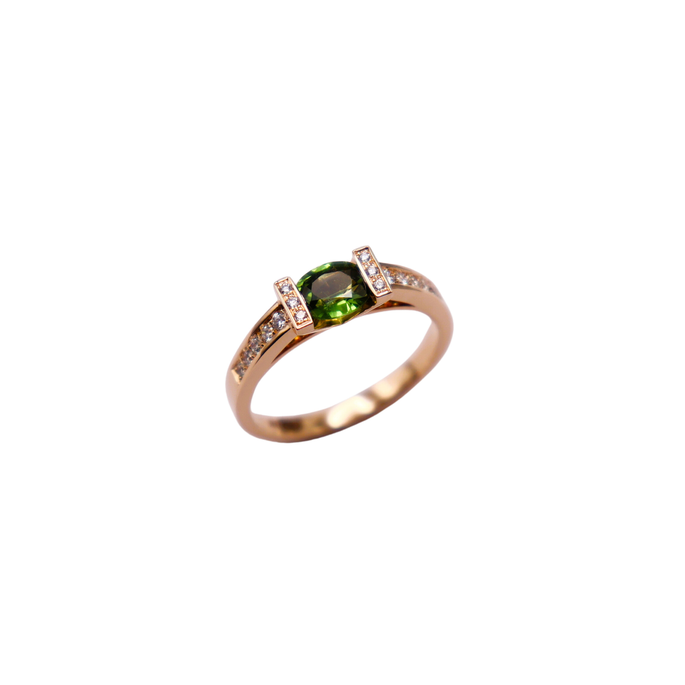 Bague Mini Victorine or rose, diamants et saphir vert vue 1