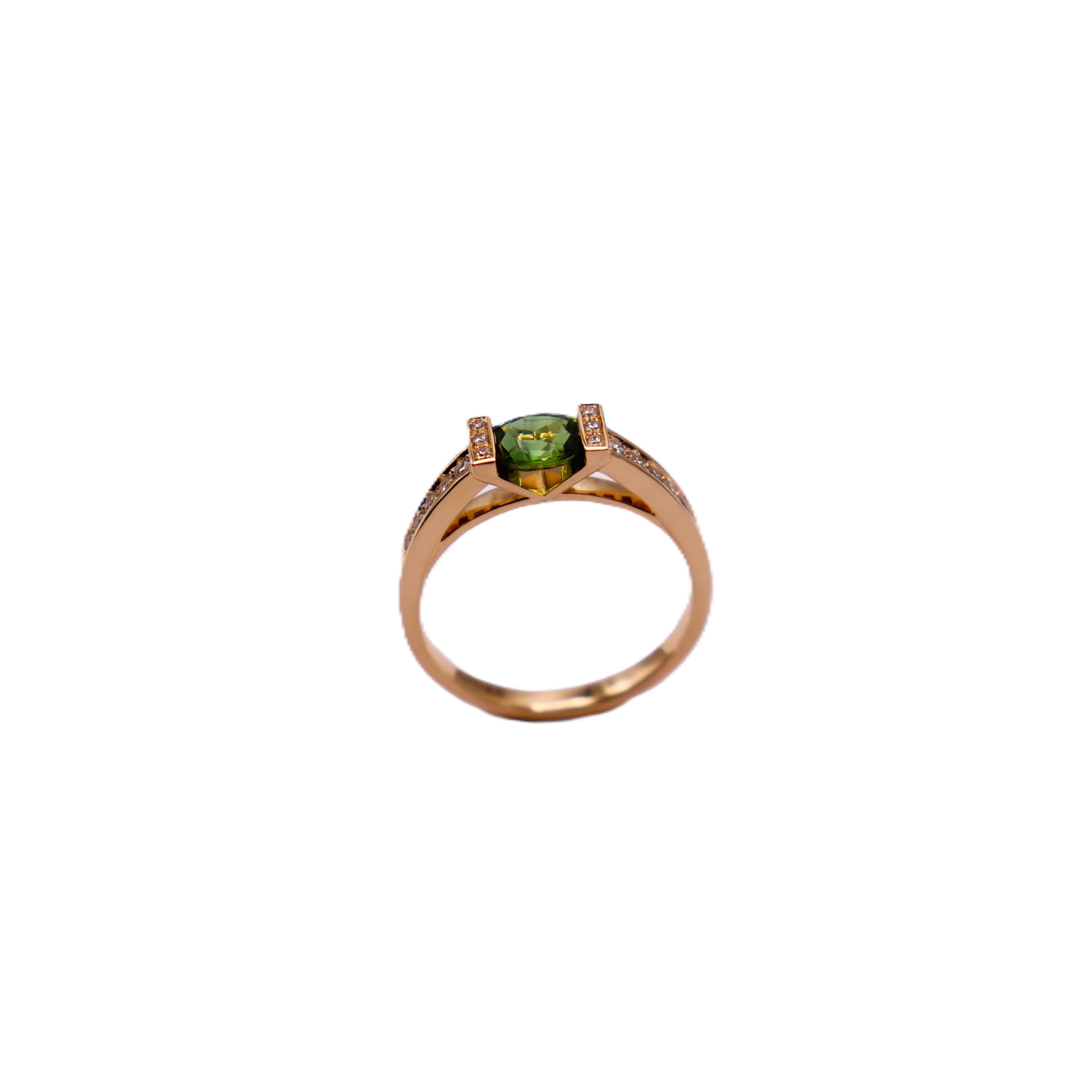 Bague Mini Victorine or rose, diamants et saphir vert vue 3