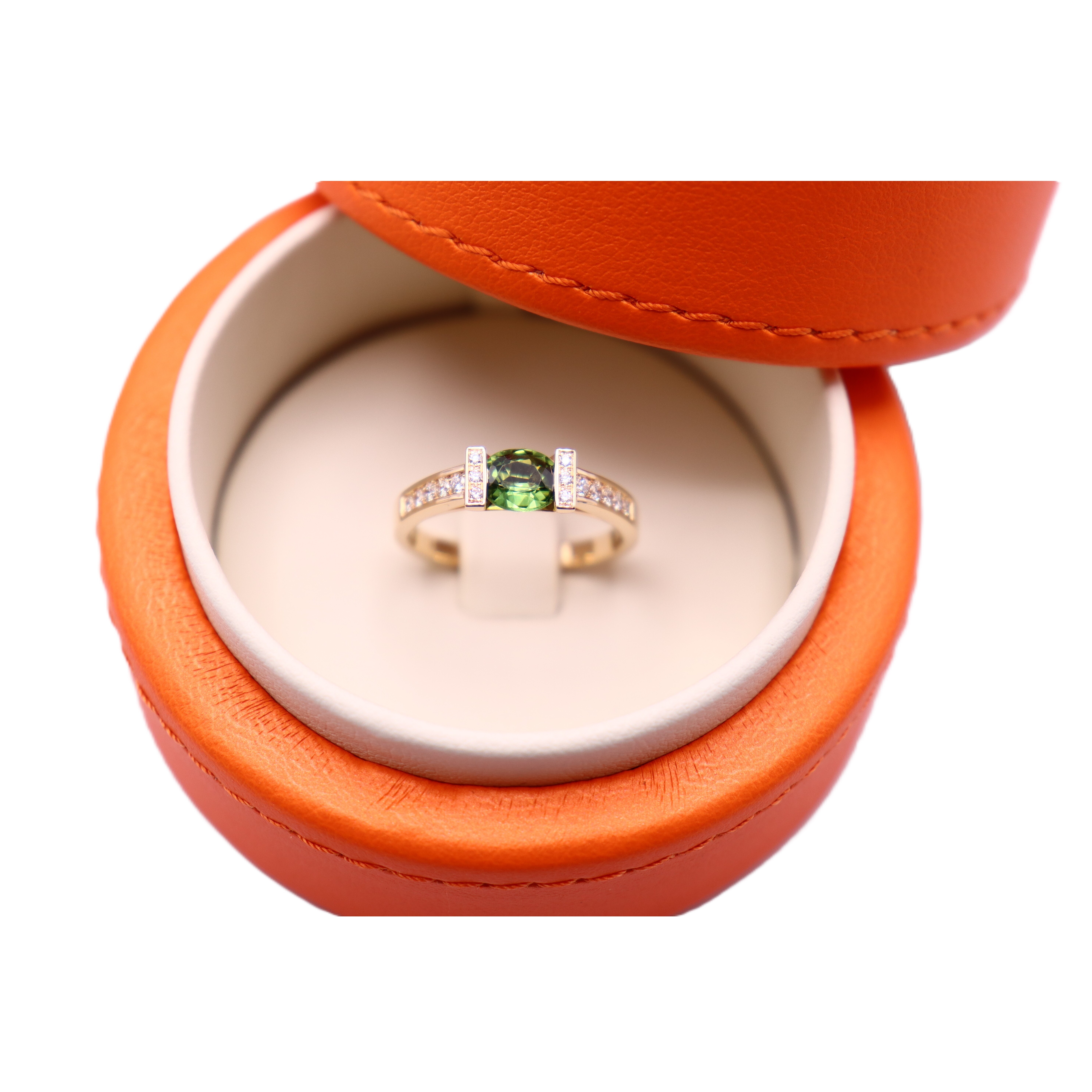 Bague Mini Victorine or rose, diamants et saphir vert vue 4