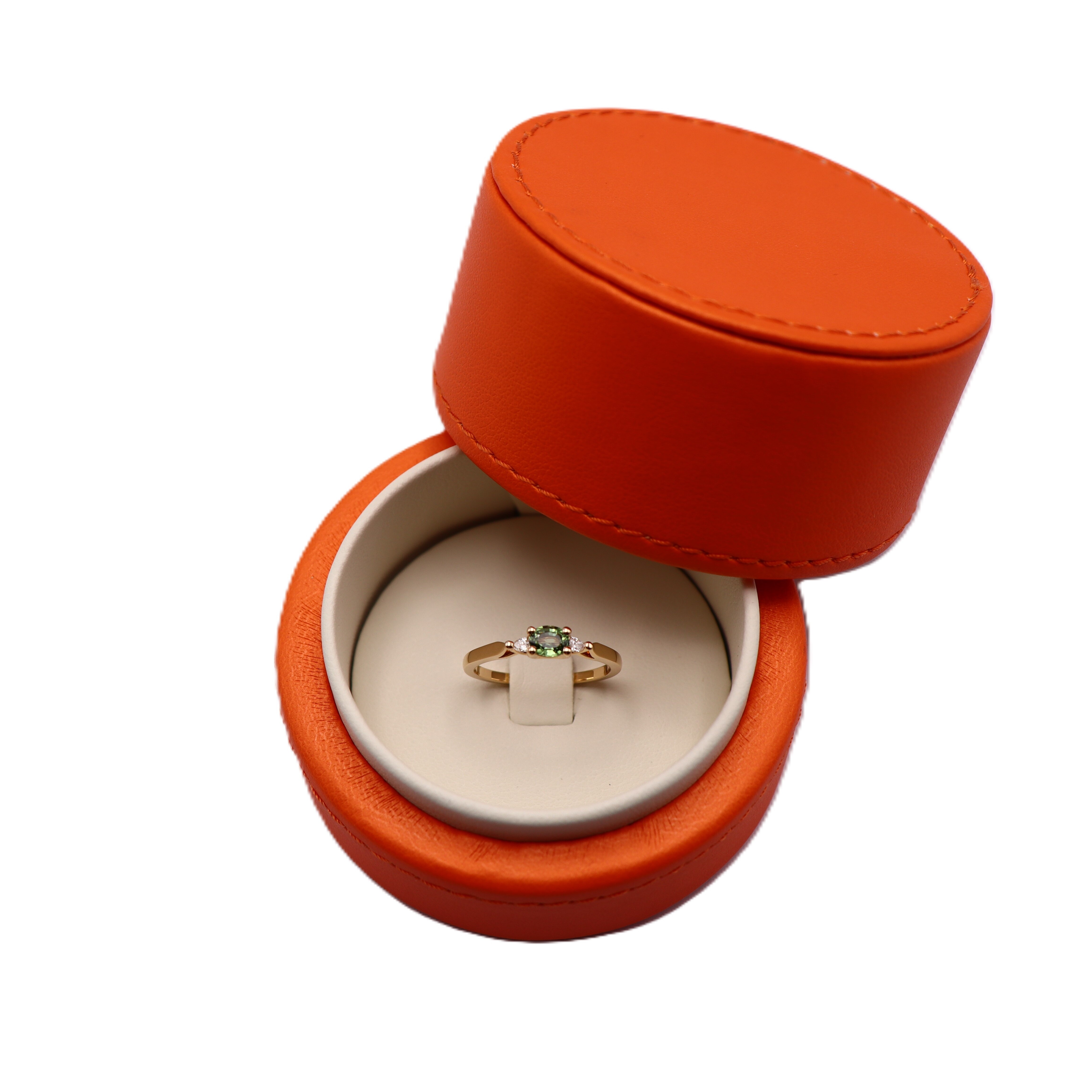 Solitaire accompagnée or rose, saphir vert et diamants vue 5