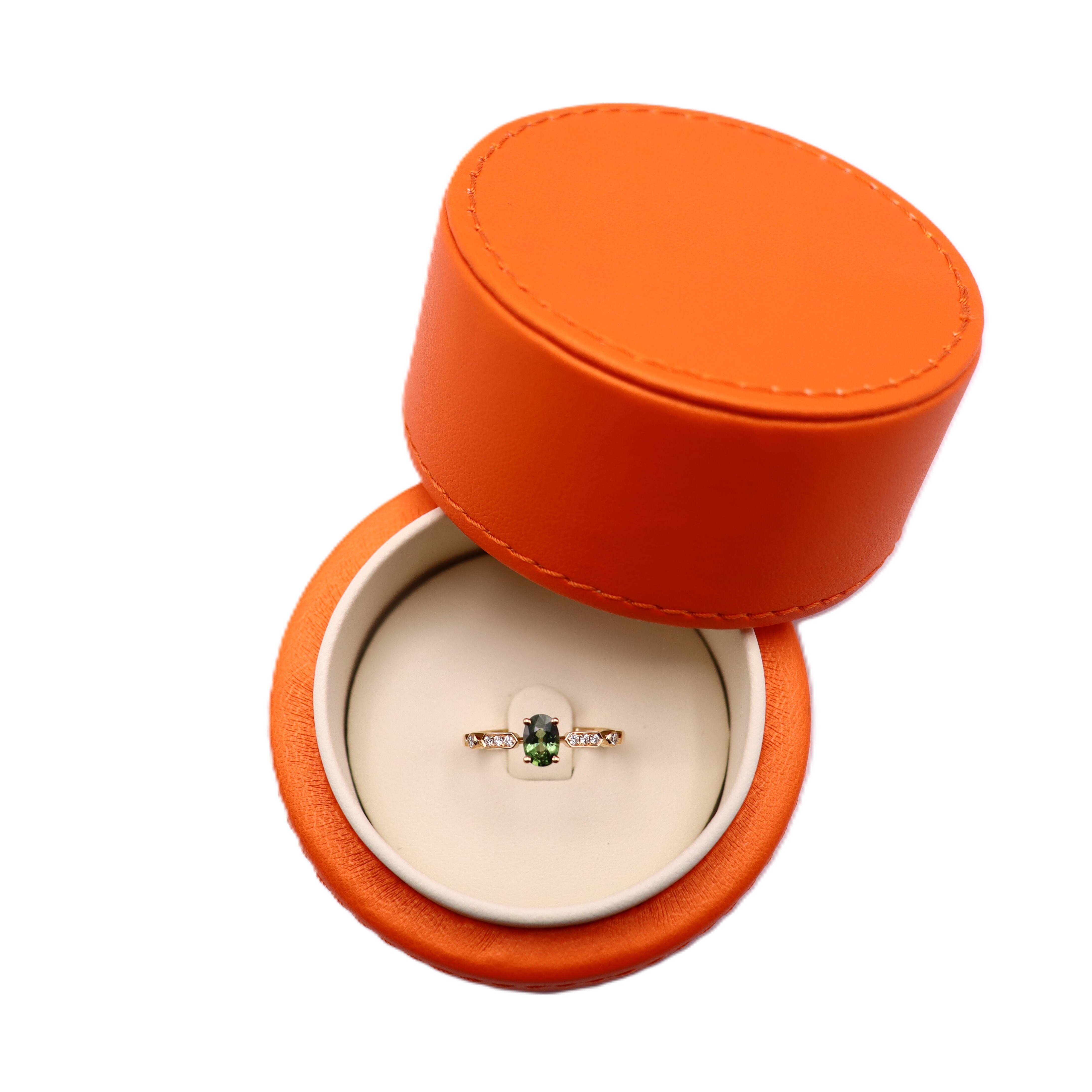 Bague Saphir vert et diamants en or rose vue 5