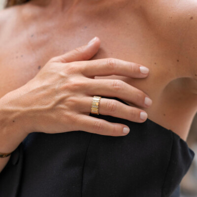 Bague So Shocking Première Fois en or jaune et diamants