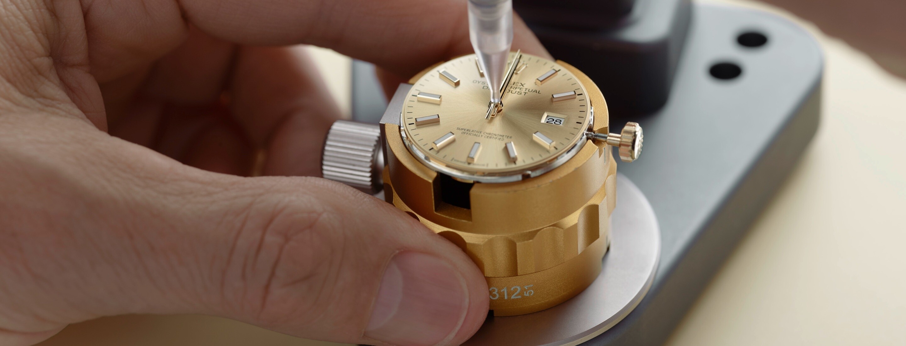 Rolex servicing procedure - Saddik & Mohamed Attar