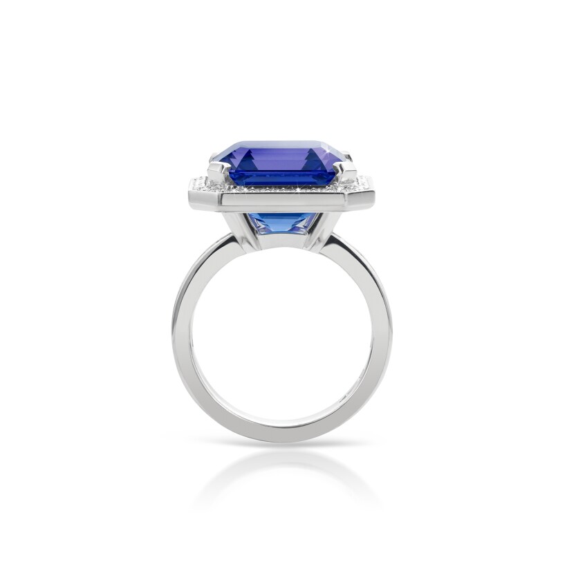 Tanzanite and Diamonds Ring