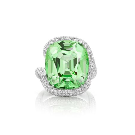 Twist Mint Green Tourmaline and Diamonds Ring