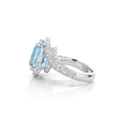 Twist Aquamarine Ring