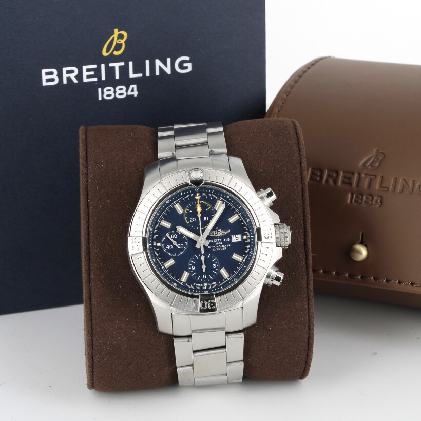 Montre Breitling Avenger Chronograph 45