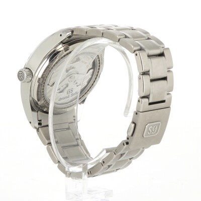 Heritage Spring Drive Snowflake