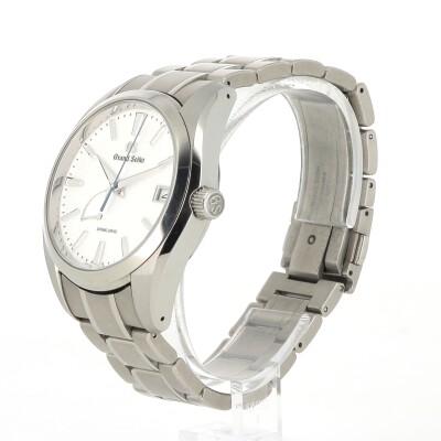 Heritage Spring Drive Snowflake