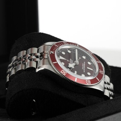 Black Bay 58 "Burgundy"