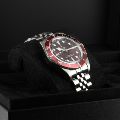 Black Bay 58 "Burgundy"