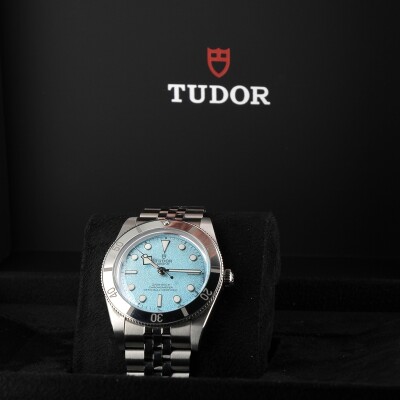 Black Bay 54 Lagoon Blue