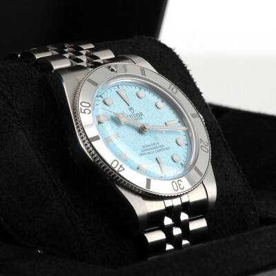 Black Bay 54 Lagoon Blue