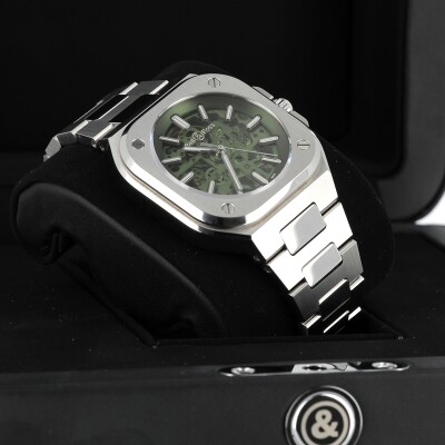 BR 05 Skeleton Green