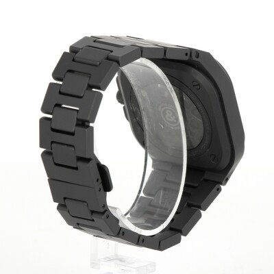 Montre Bell & Ross BR 05 Skeleton Black Lum Ceramic 41mm