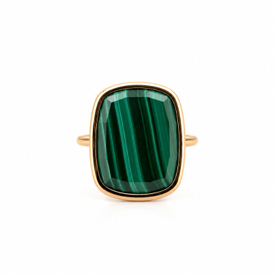 Bague en or jaune et malachite