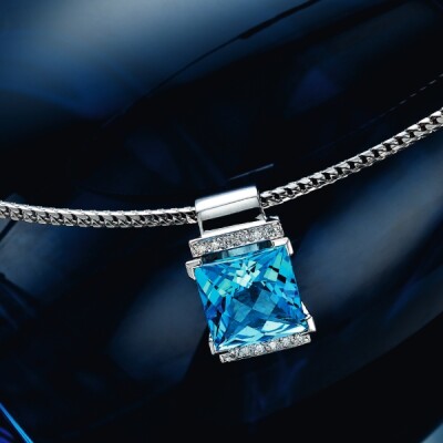 Topaz and Diamond pendant