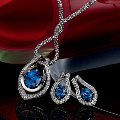 Tanzanite and Diamond pendant and earrings