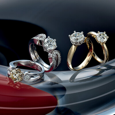 Round brilliant cut Diamond rings