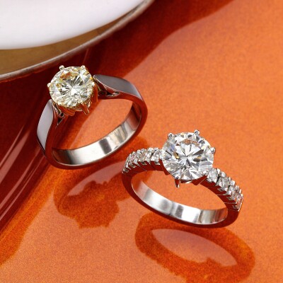 Diamond engagement rings