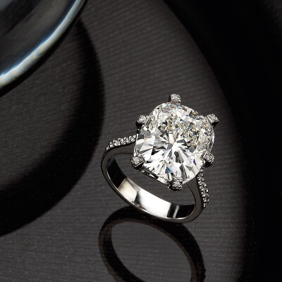 10ct Cushion cut Diamond ring