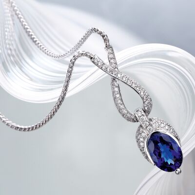 Tanzanite and Diamond pendant