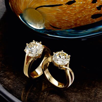 Yellow gold Diamond engagement rings