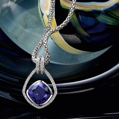 Tanzanite and Diamond pendant