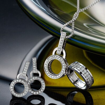 Diamond jewellery set