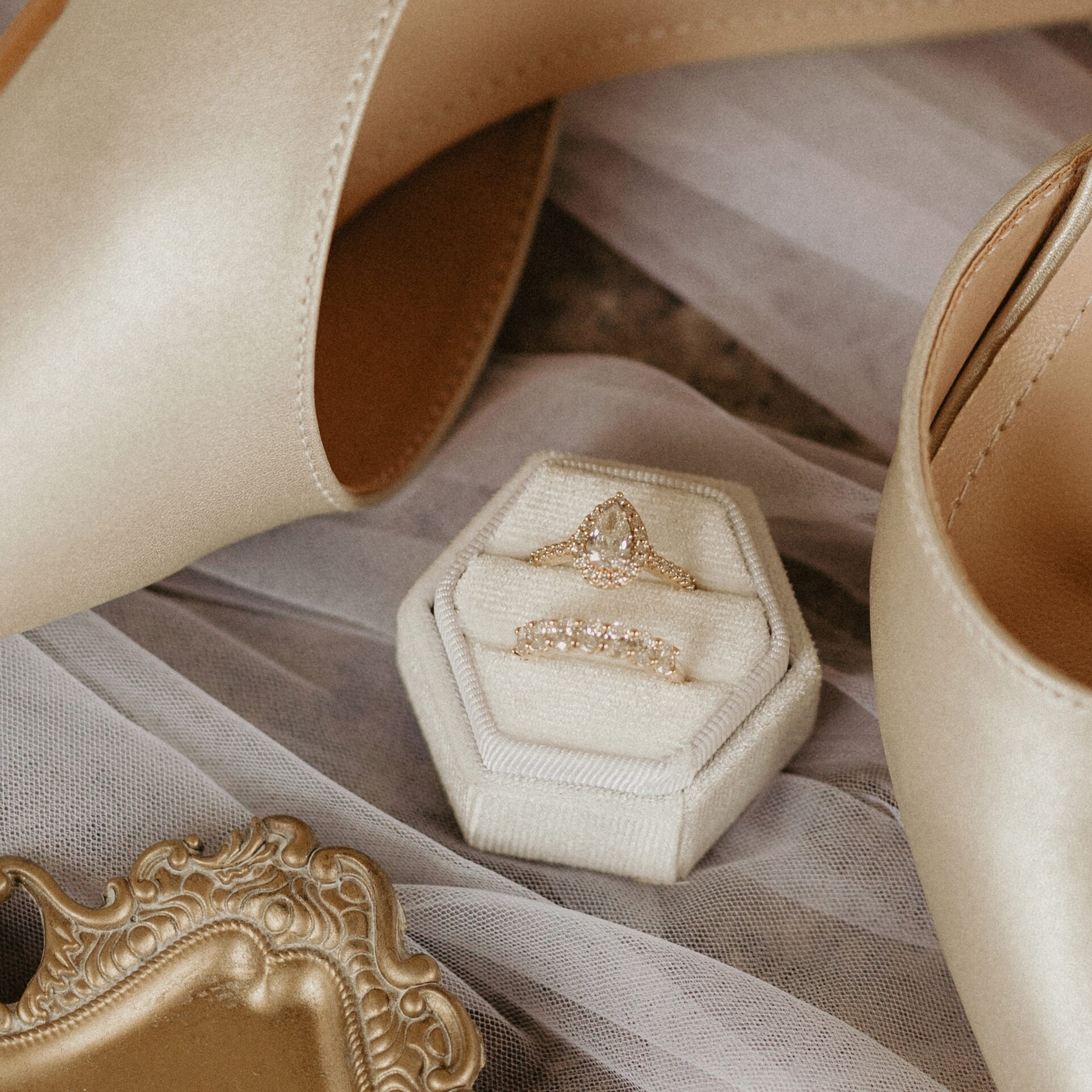 Engagement Rings Yellow Gold