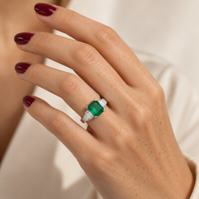 Bague Danube or blanc et emeraude