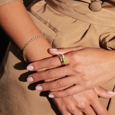 Bague Veron Roques Spirale en or jaune, péridot et diamants