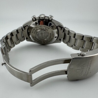 Oméga Speedmaster 2005