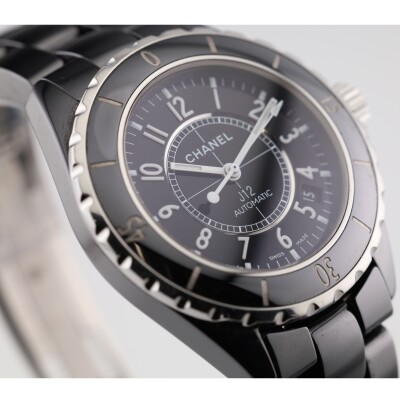 CHANEL J12