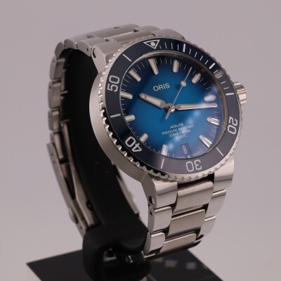 Oris Aquis Date Calibre 400