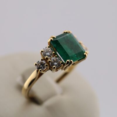 Bague émeraude diamants