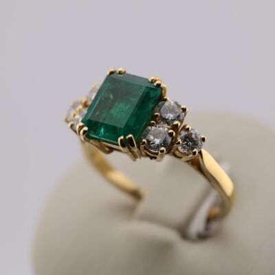 Bague émeraude diamants