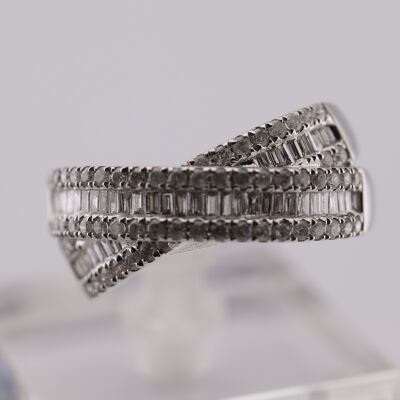 Bague diamants or blanc 750 millièmes forme croisée